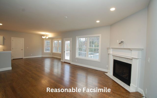 98 Lantern Drive, Sandown, NH 03873