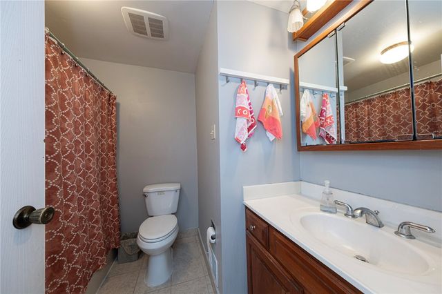 184 Birch Ct, Ross Twp, PA 15237
