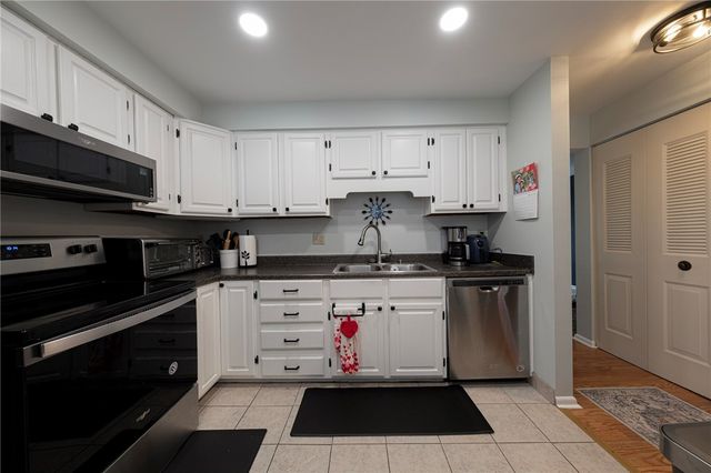 184 Birch Ct, Ross Twp, PA 15237