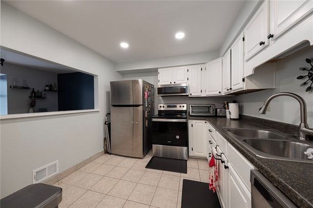 184 Birch Ct, Ross Twp, PA 15237