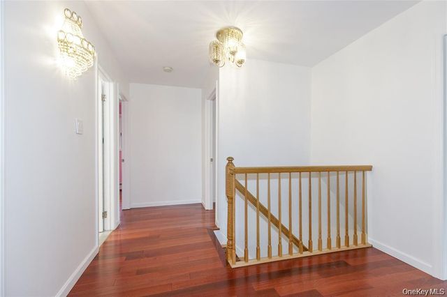 43 ELM Street, Great Neck, NY 11021