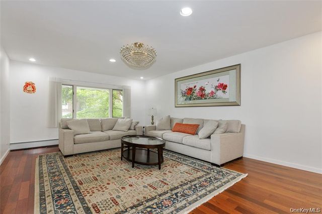 43 ELM Street, Great Neck, NY 11021