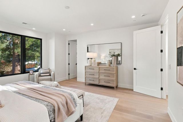 548 6th Avenue, Menlo Park, CA 94025