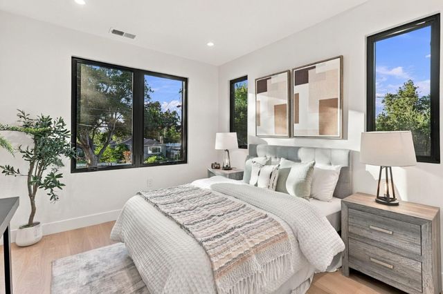 548 6th Avenue, Menlo Park, CA 94025
