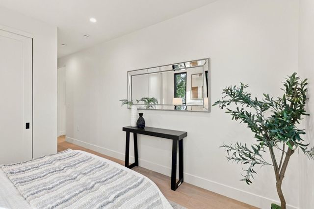 548 6th Avenue, Menlo Park, CA 94025