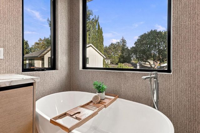 548 6th Avenue, Menlo Park, CA 94025