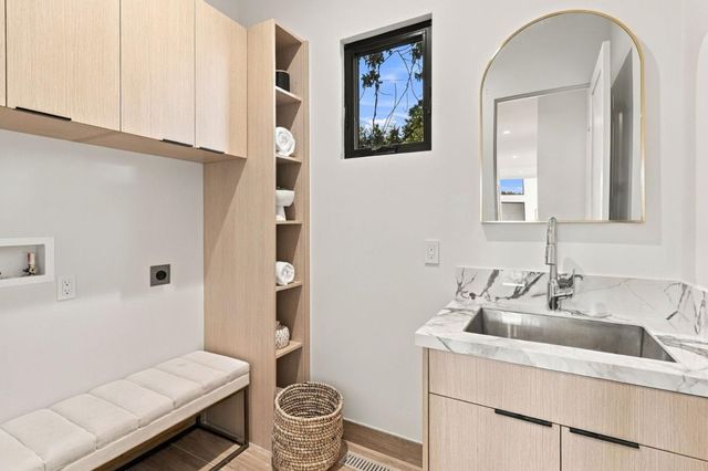 548 6th Avenue, Menlo Park, CA 94025