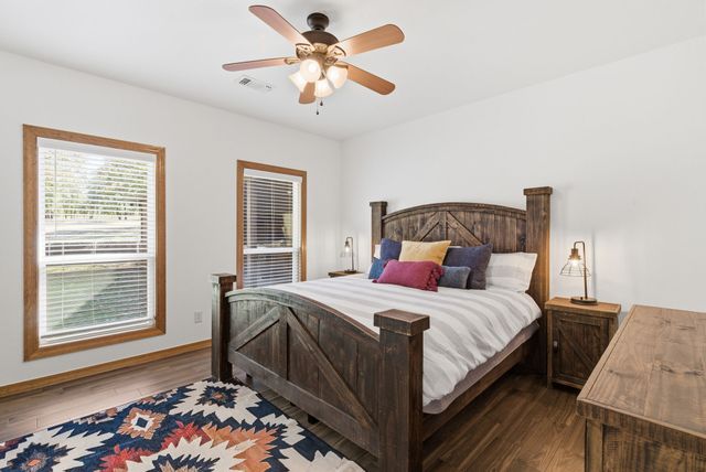 160 Falcon Drive, Weatherford, TX 76088