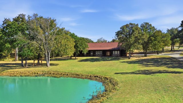 160 Falcon Drive, Weatherford, TX 76088