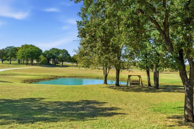 160 Falcon Drive, Weatherford, TX 76088