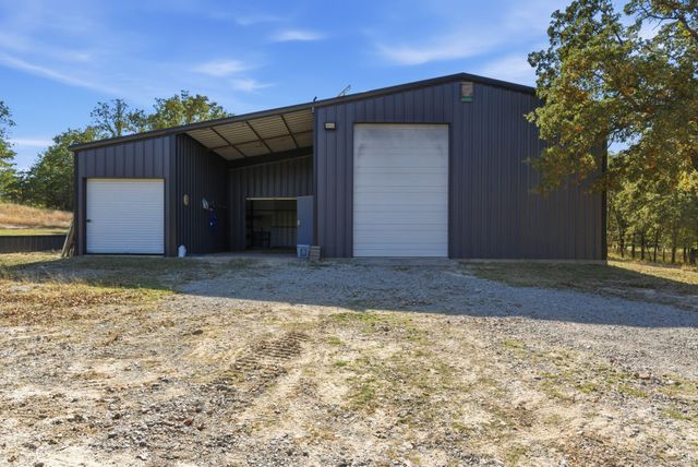 160 Falcon Drive, Weatherford, TX 76088