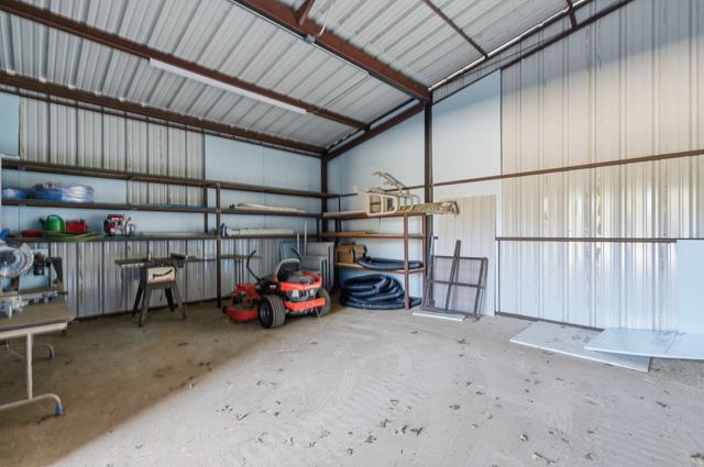 160 Falcon Drive, Weatherford, TX 76088