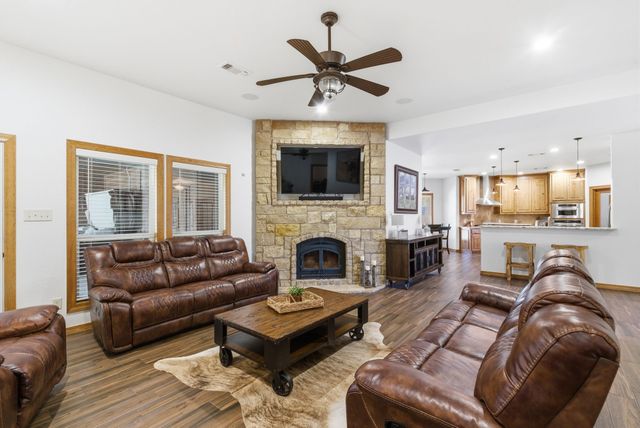 160 Falcon Drive, Weatherford, TX 76088