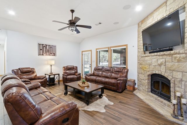 160 Falcon Drive, Weatherford, TX 76088