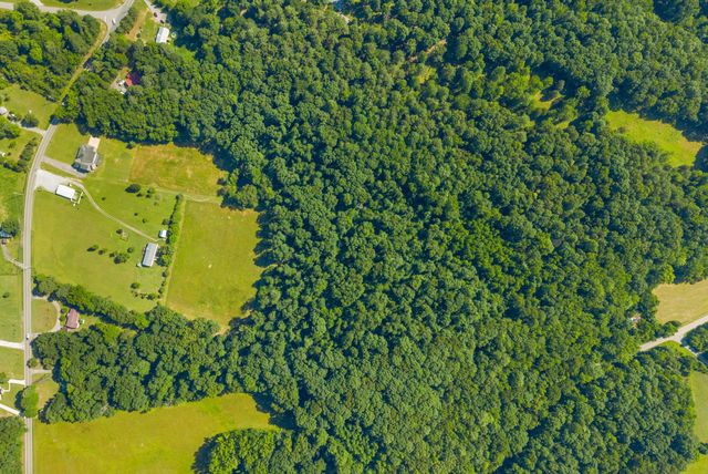 4940 Marion Rd, Cunningham, TN 37052
