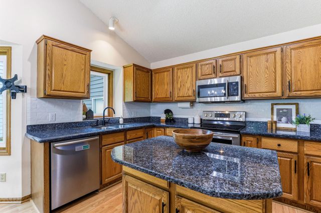 1447 Cutters Lane, Eagan, MN 55122