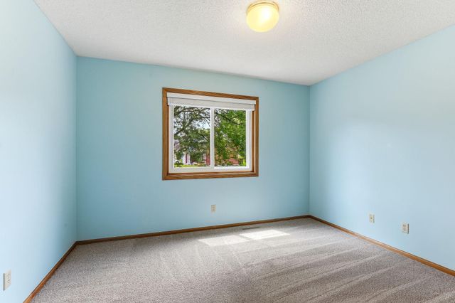 1447 Cutters Lane, Eagan, MN 55122