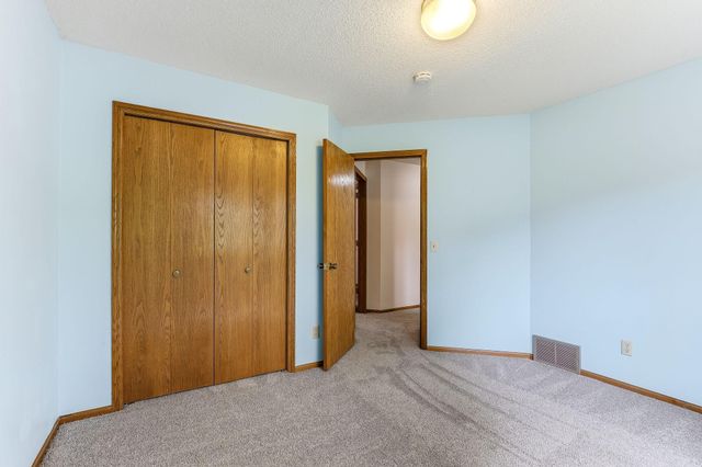 1447 Cutters Lane, Eagan, MN 55122