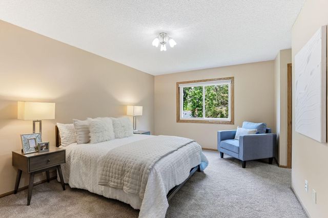 1447 Cutters Lane, Eagan, MN 55122