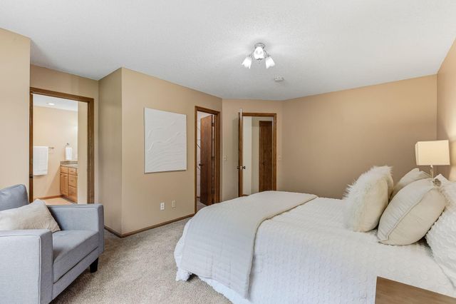 1447 Cutters Lane, Eagan, MN 55122