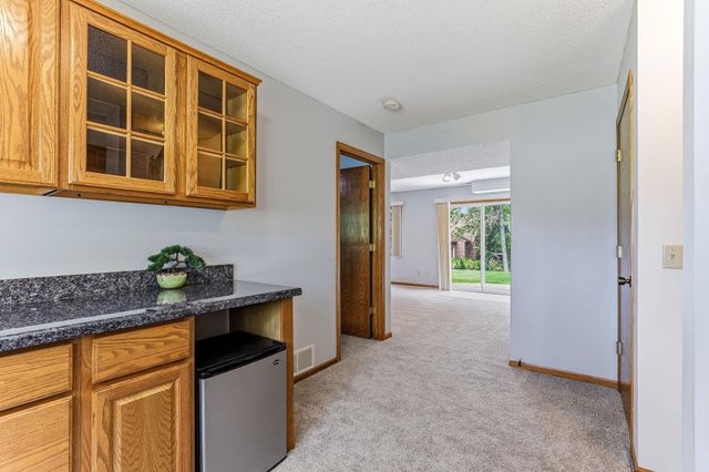 1447 Cutters Lane, Eagan, MN 55122