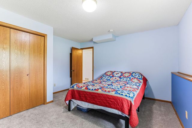 1447 Cutters Lane, Eagan, MN 55122