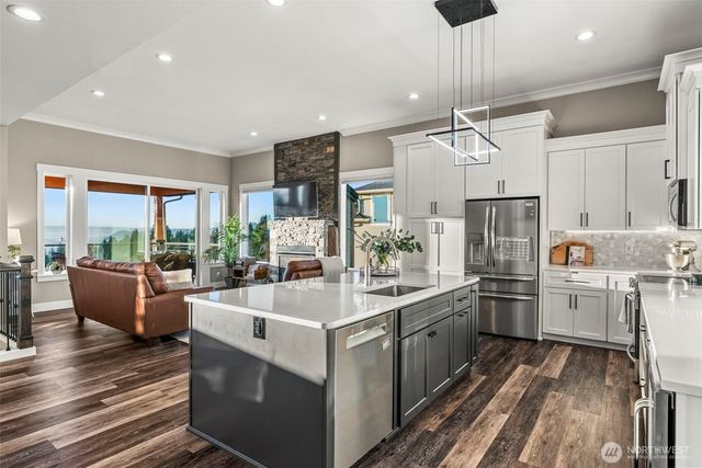 257 Curtis Drive, Longview, WA 98632