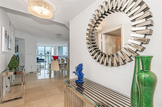 6301 SW Collins Ave 1605, Miami Beach, FL 33141