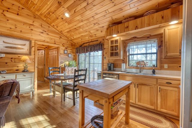 194 Dockery Ridge Road, Young Harris, GA 30582