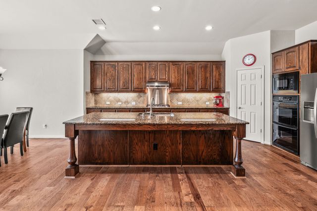 816 Owl Creek Drive, Murphy, TX 75094