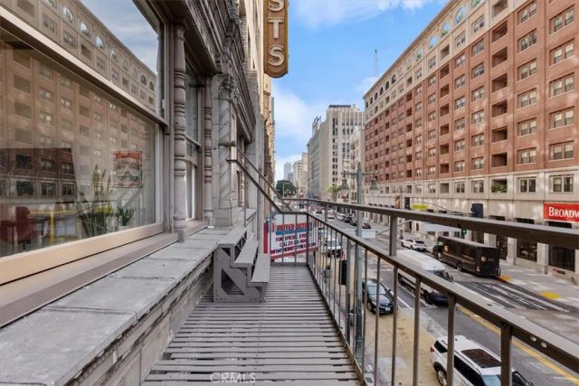 939 S Broadway 203, Los Angeles, CA 90015