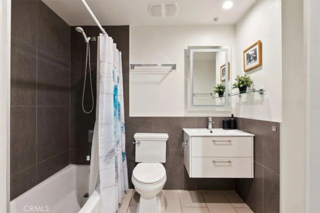 939 S Broadway 203, Los Angeles, CA 90015