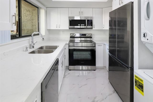 2590 Coral Springs Dr 90, Coral Springs, FL 33065