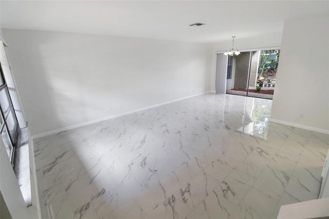 2590 Coral Springs Dr 90, Coral Springs, FL 33065