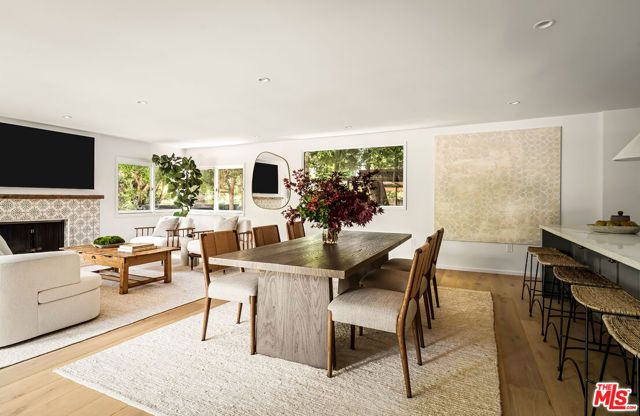 327 E Rustic Road, Santa Monica, CA 90402