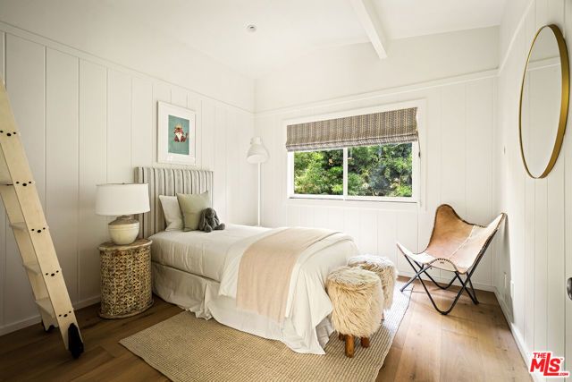 327 E Rustic Road, Santa Monica, CA 90402