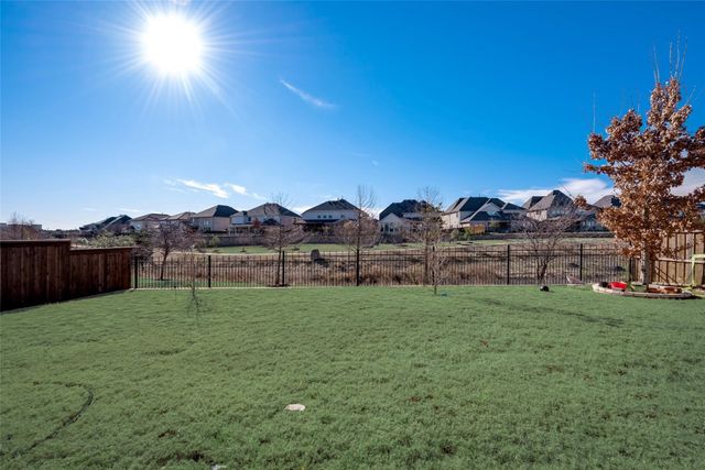 7207 Arches Avenue, Irving, TX 75063