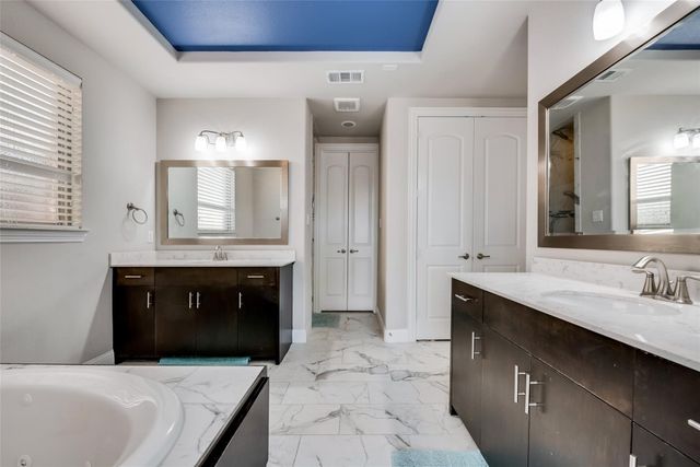 7207 Arches Avenue, Irving, TX 75063