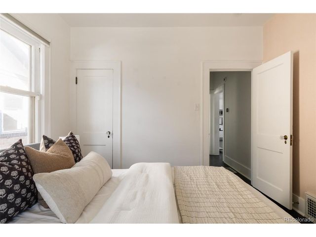 2218 Cherry St, Denver, CO 80207