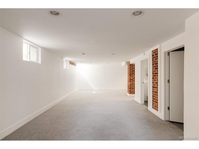 2218 Cherry St, Denver, CO 80207