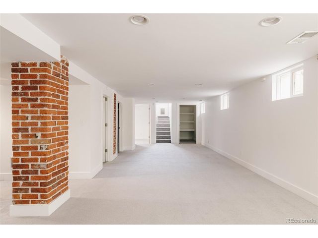 2218 Cherry St, Denver, CO 80207