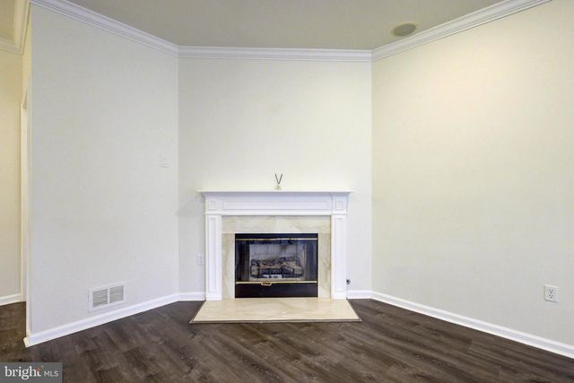 100 FOREST DR, Piscataway, NJ 08854