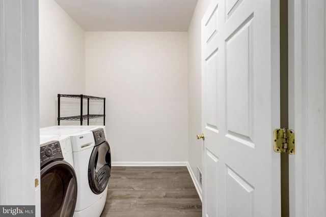 100 FOREST DR, Piscataway, NJ 08854