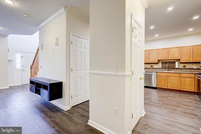 100 FOREST DR, Piscataway, NJ 08854