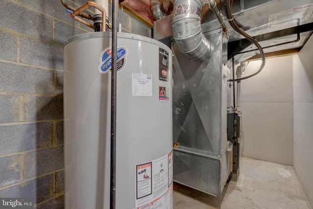 100 FOREST DR, Piscataway, NJ 08854