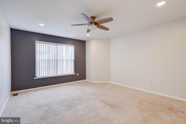 100 FOREST DR, Piscataway, NJ 08854