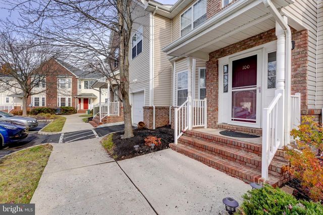 100 FOREST DR, Piscataway, NJ 08854