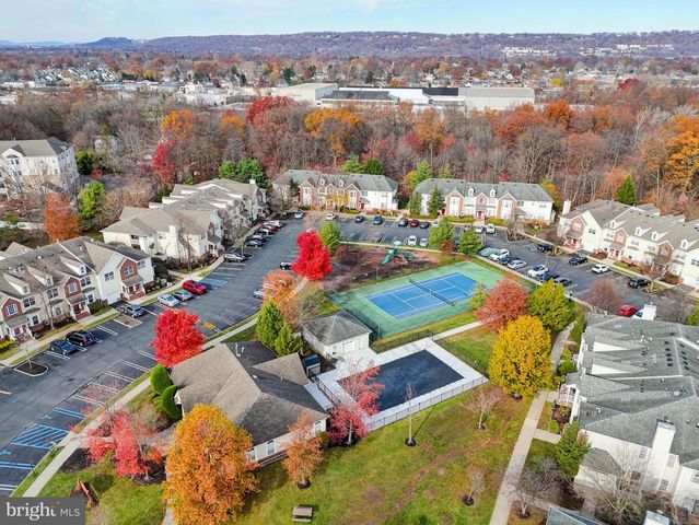 100 FOREST DR, Piscataway, NJ 08854