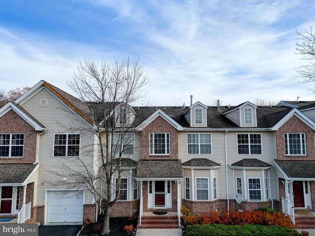 100 FOREST DR, Piscataway, NJ 08854