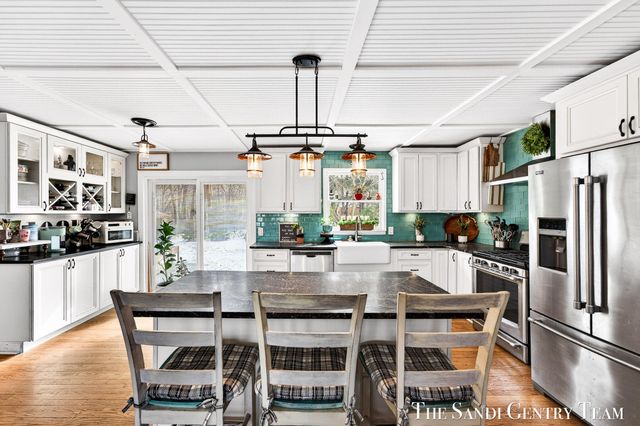 10816 168th Avenue, Grand Haven, MI 49417